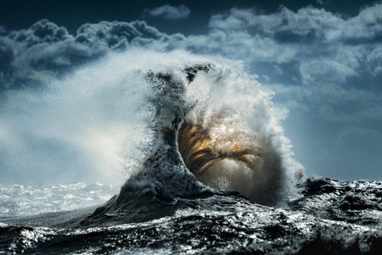 Forceful Waves Rip Across Lake Eerie in Tempestuous Photos by Trevor Pottelberg